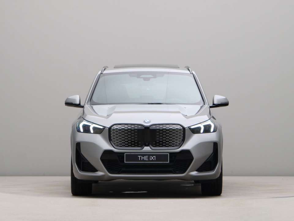 BMW iX1 - Imagem 6