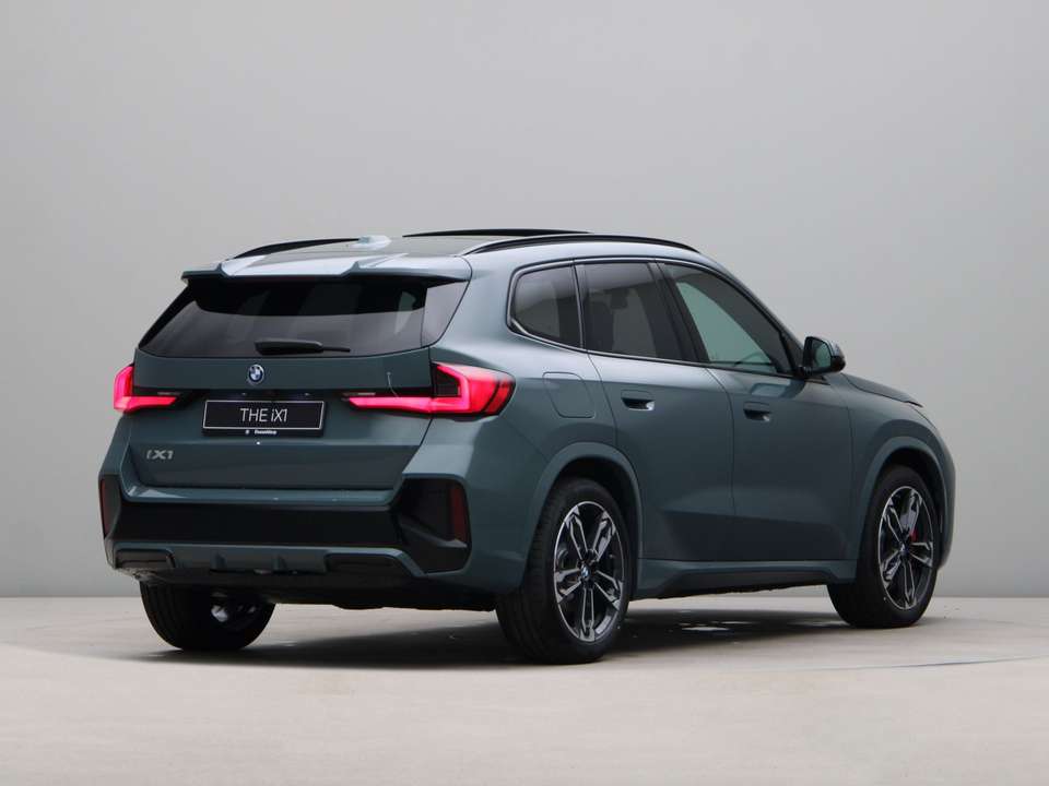 BMW iX1 - Imagem 9