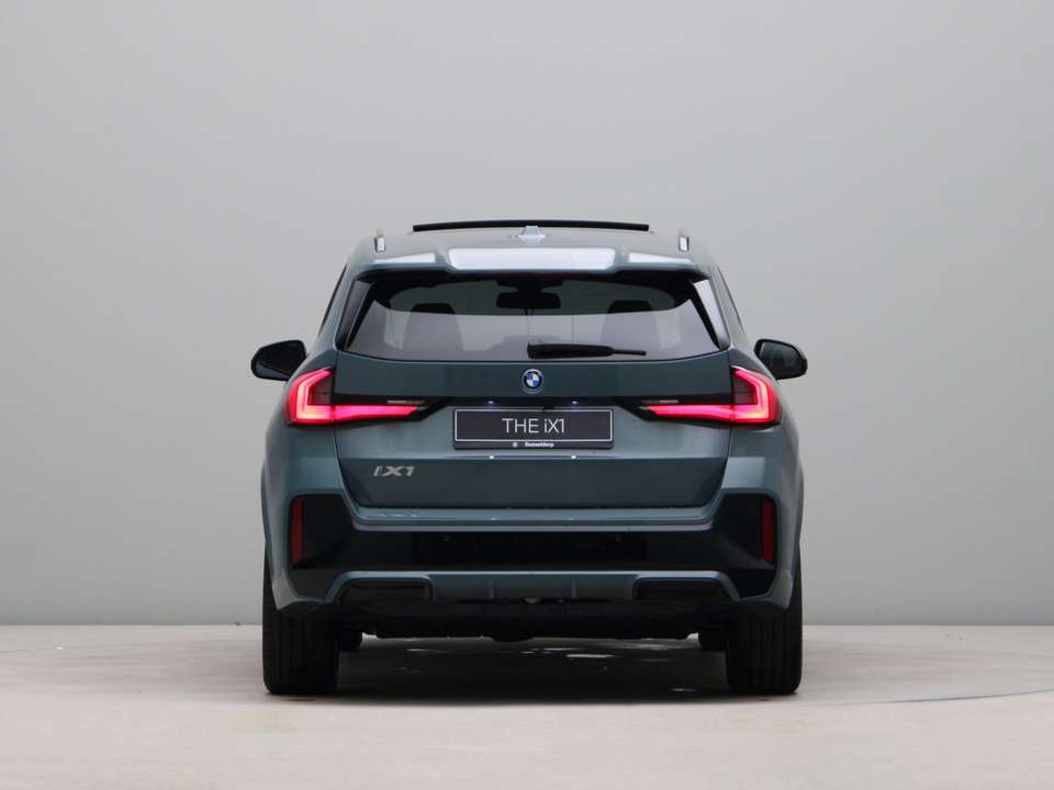 BMW iX1 - Imagem 10