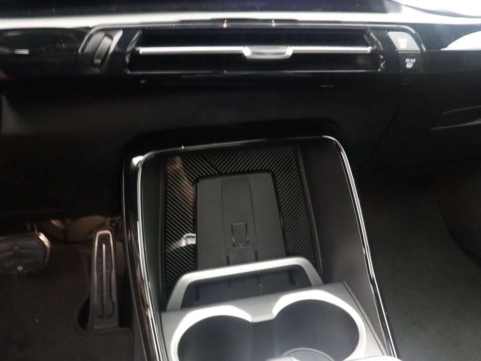 BMW iX1 - Imagem 14