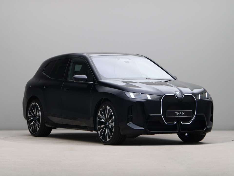 BMW iX - Imagem 6