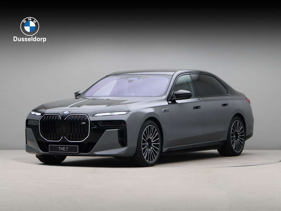 BMW 760 - Imagem 1
