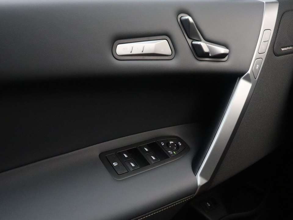 BMW iX - Imagem 15