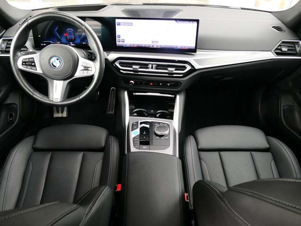 BMW i4 - Imagem 15