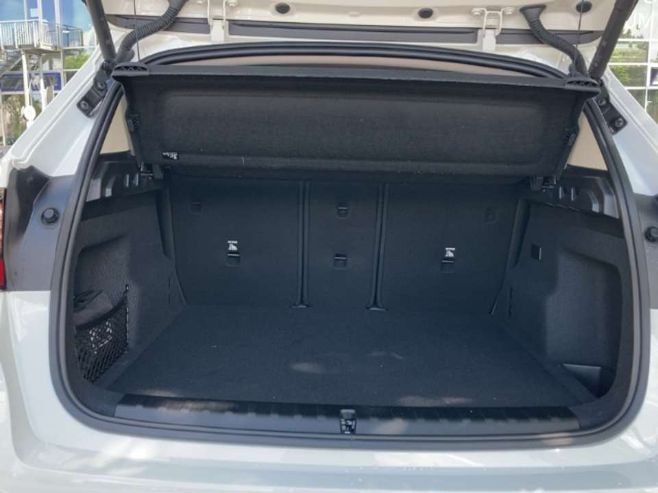 BMW iX1 - Imagem 15
