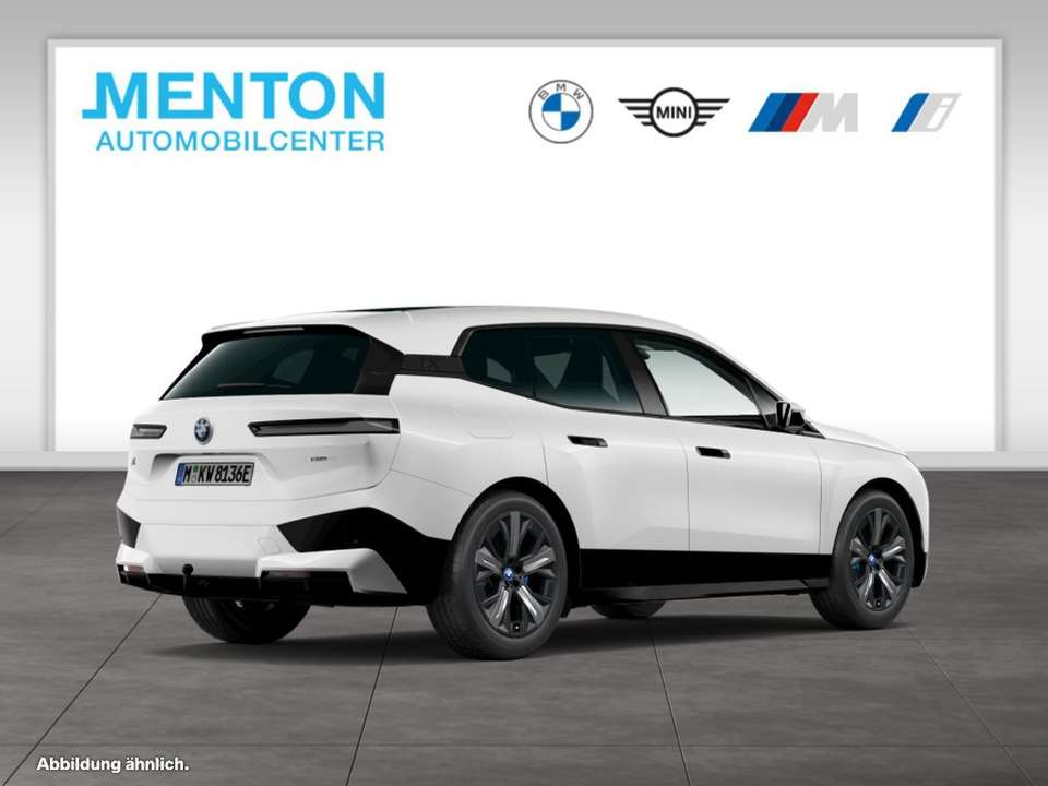 BMW iX - Imagem 3