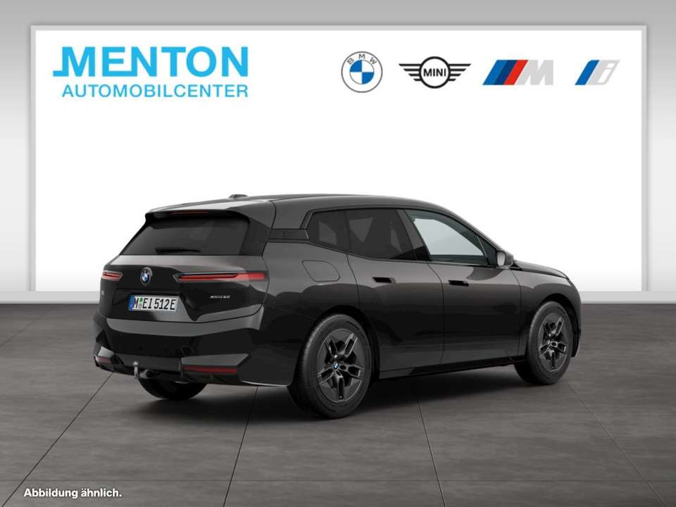BMW iX - Imagem 3
