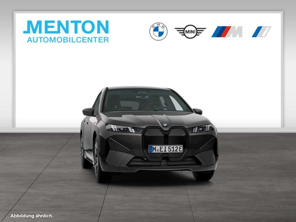 BMW iX - Imagem 12