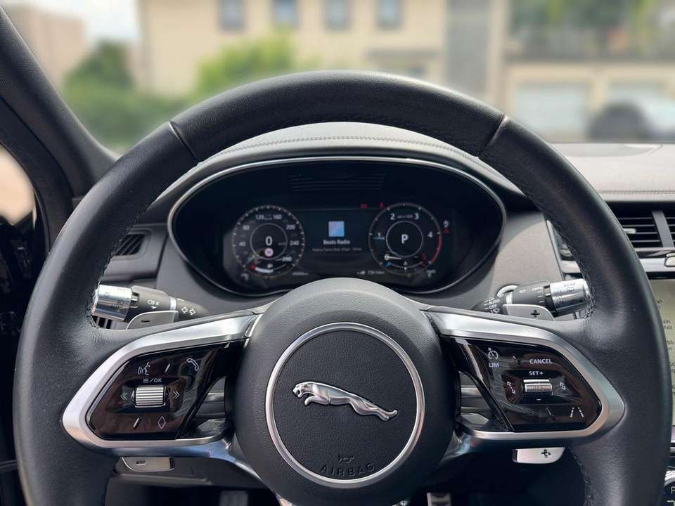 Jaguar E-Pace - Imagem 9