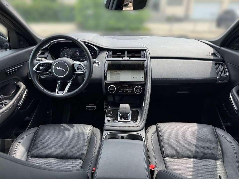 Jaguar E-Pace - Imagem 11