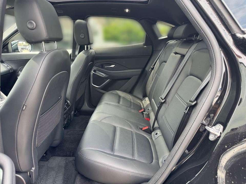 Jaguar E-Pace - Imagem 12