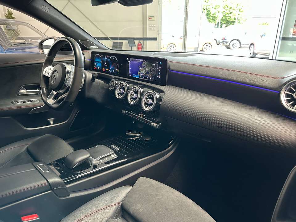 Mercedes-Benz CLA 200 - Imagem 12