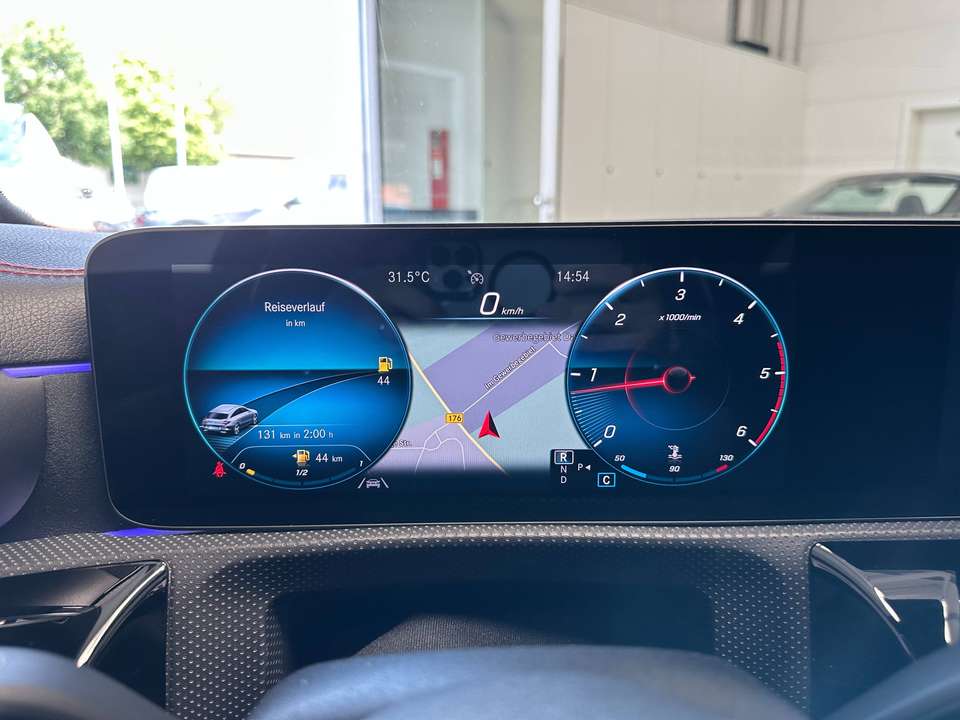 Mercedes-Benz CLA 200 - Imagem 14