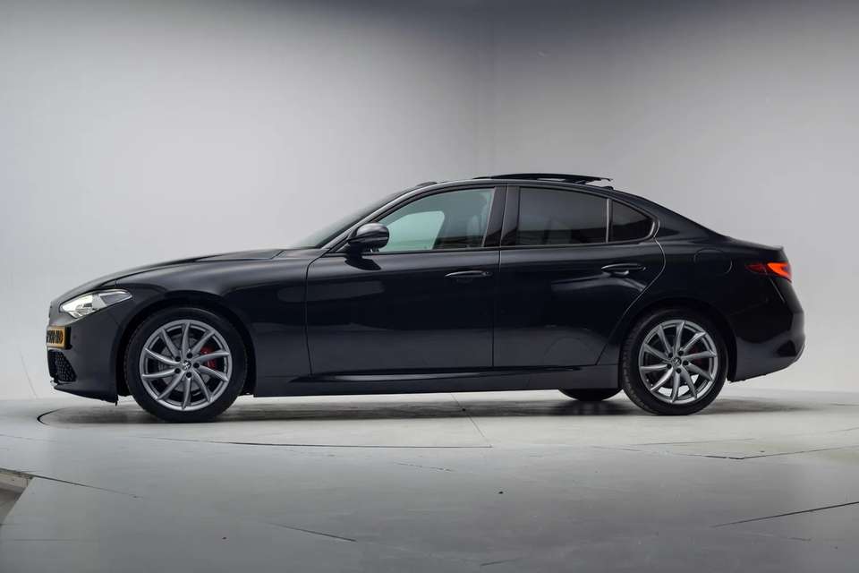 Alfa Romeo Giulia - Imagem 2