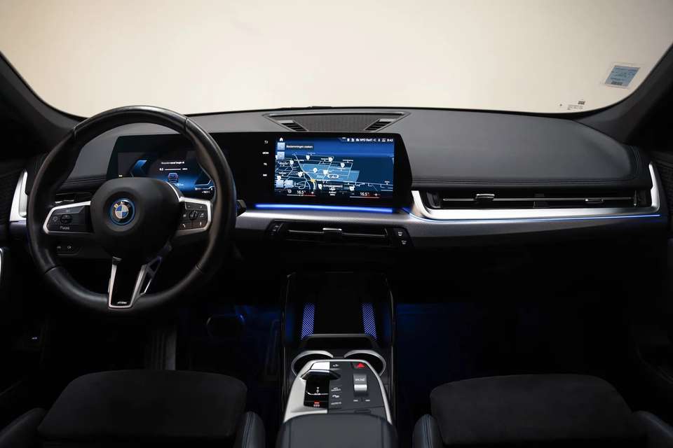 BMW iX1 - Imagem 4