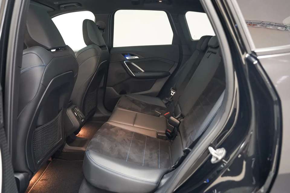 BMW iX1 - Imagem 13
