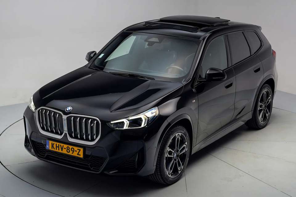 BMW iX1 - Imagem 14