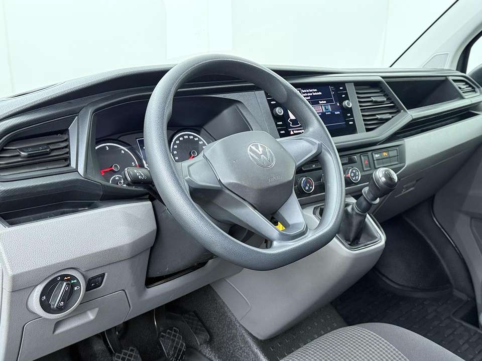 Volkswagen T6.1 Transporter - Imagem 6