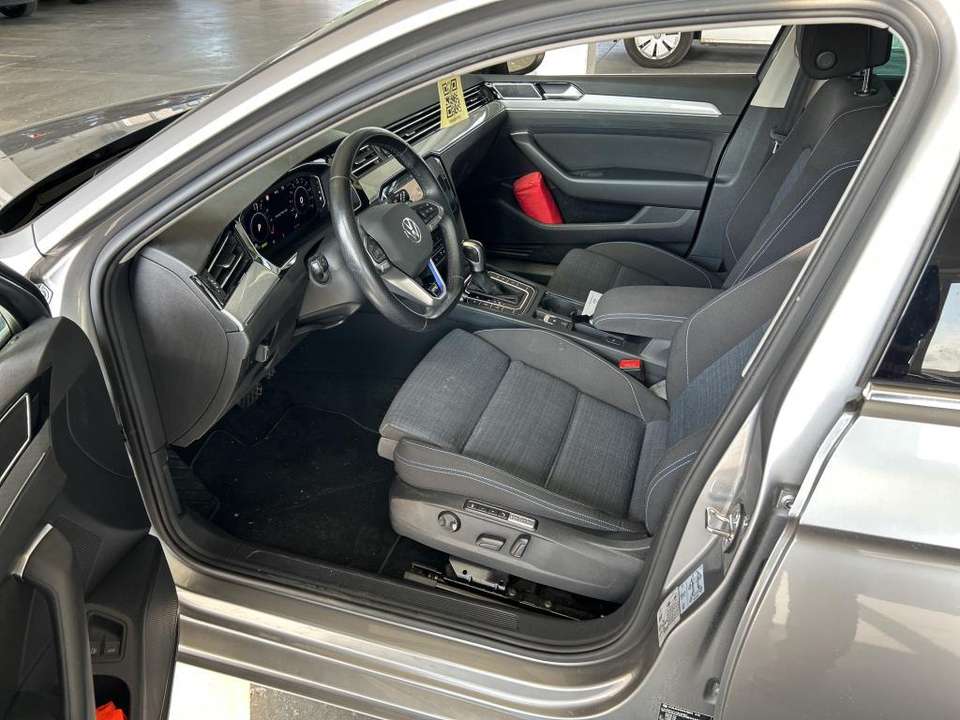 Volkswagen Passat Variant - Imagem 10
