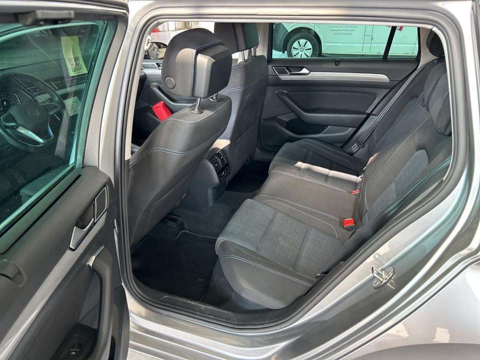 Volkswagen Passat Variant - Imagem 11