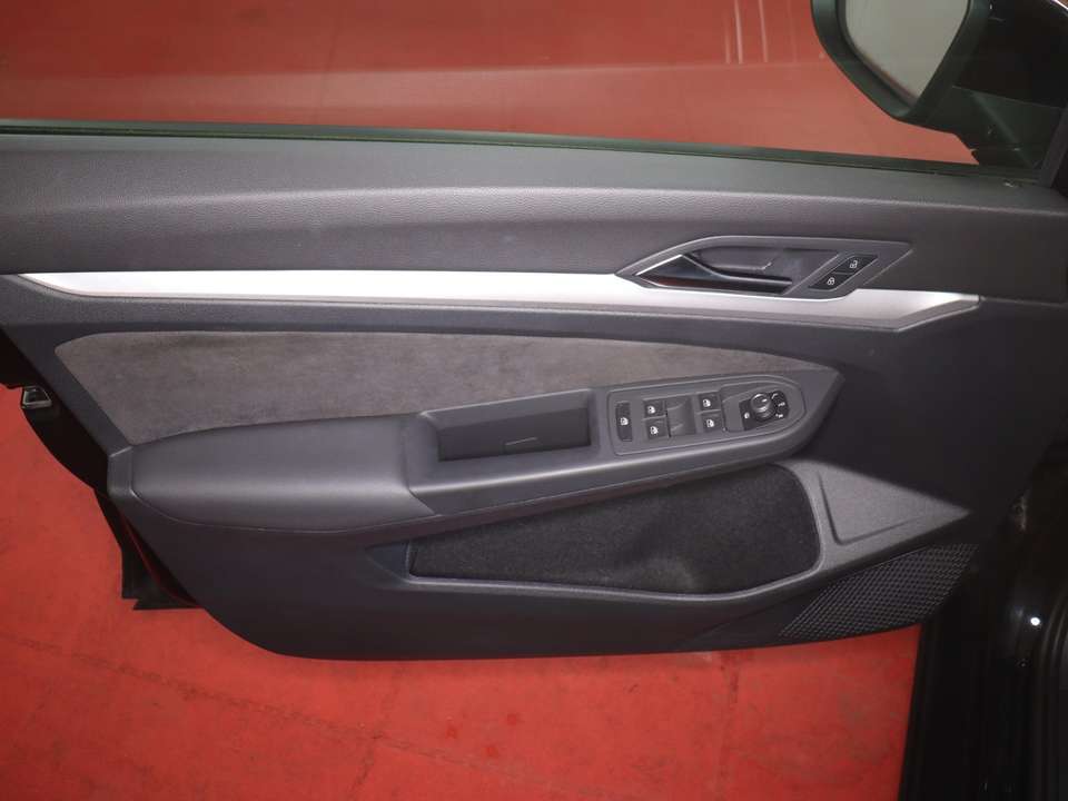 Volkswagen Golf - Imagem 12