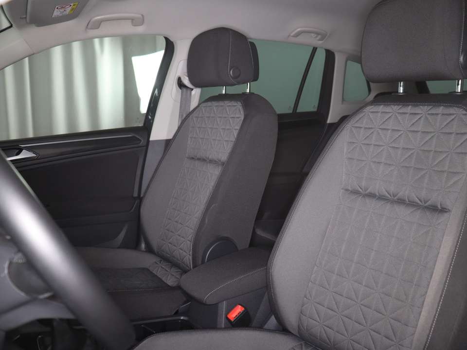 Volkswagen Tiguan - Imagem 13