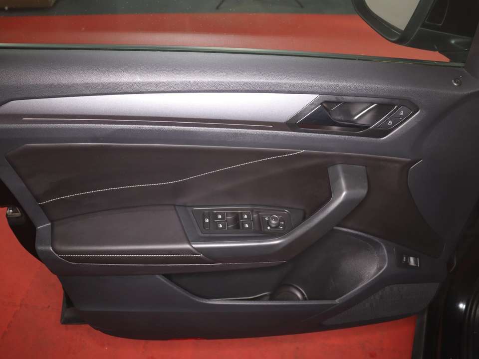 Volkswagen T-Roc - Imagem 14