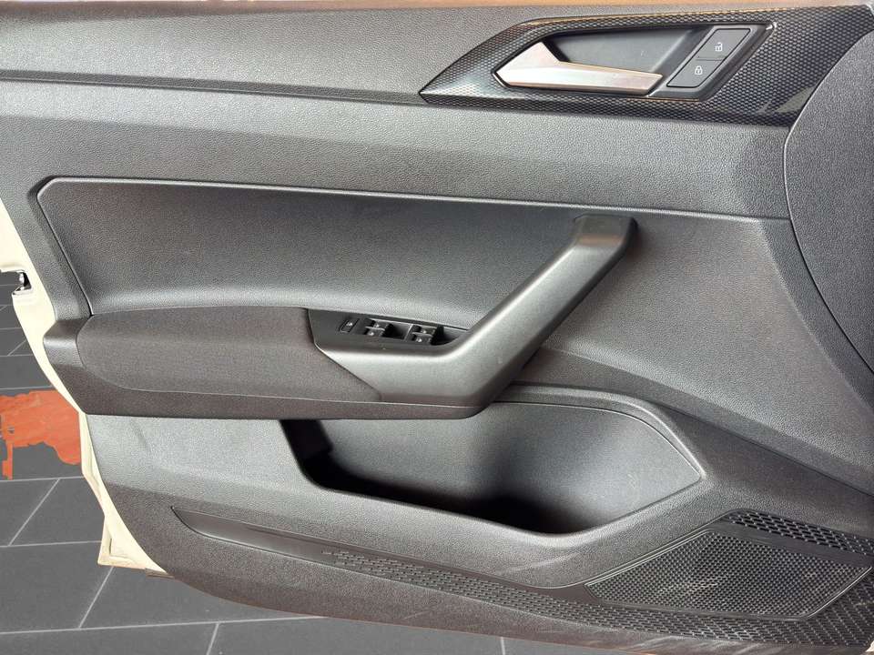 Volkswagen Polo - Imagem 13