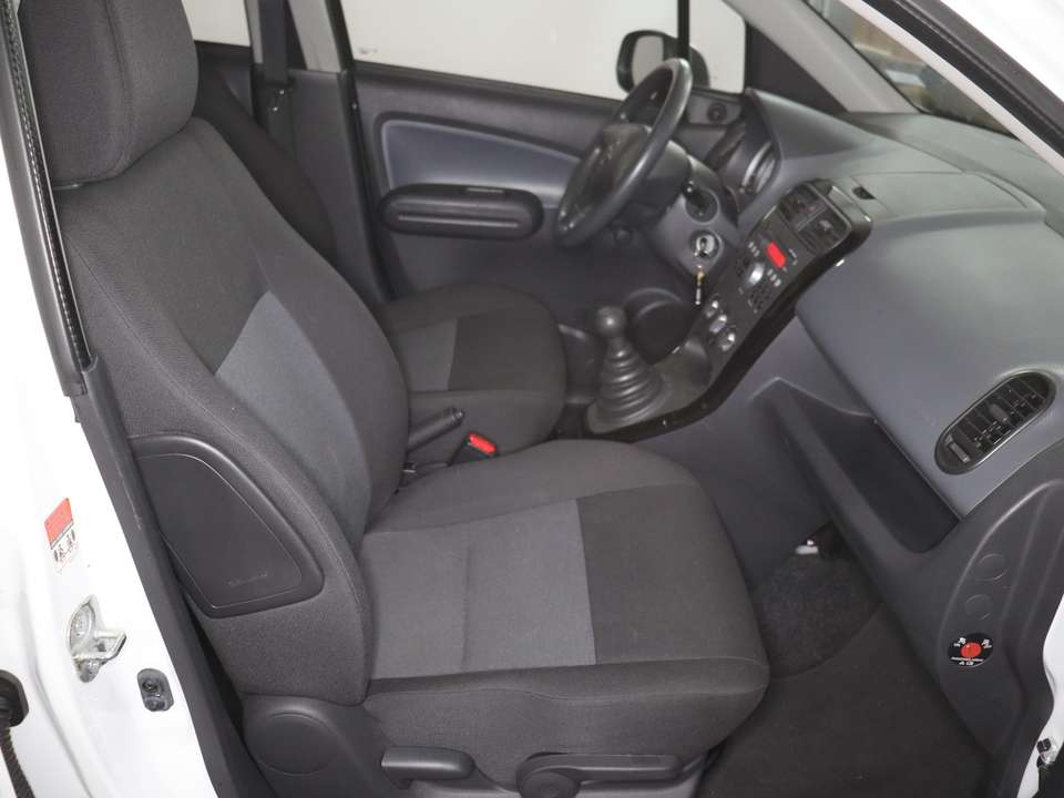 Opel Agila - Imagem 9