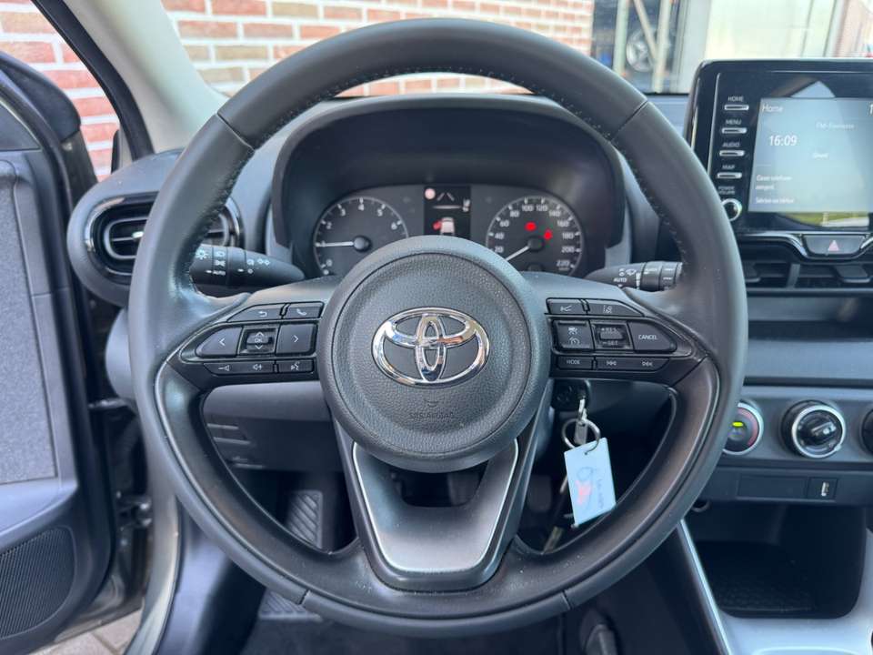 Toyota Yaris - Imagem 12