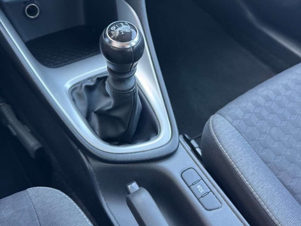 Toyota Yaris - Imagem 18