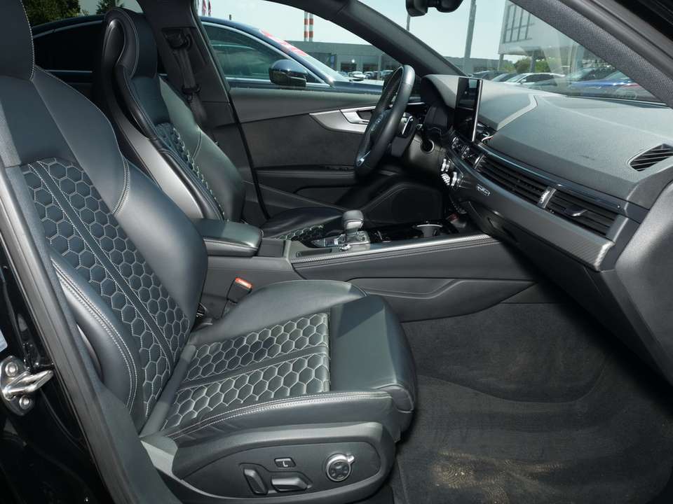 Audi RS4 - Imagem 4