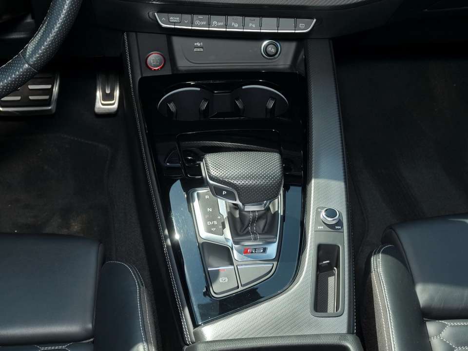 Audi RS4 - Imagem 8