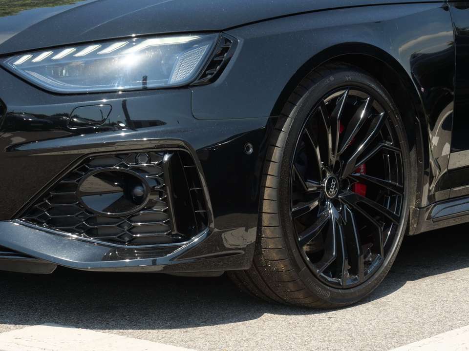 Audi RS4 - Imagem 10