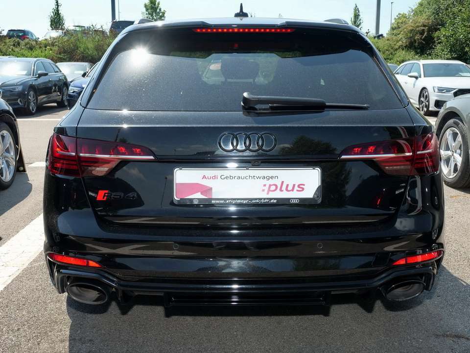 Audi RS4 - Imagem 12
