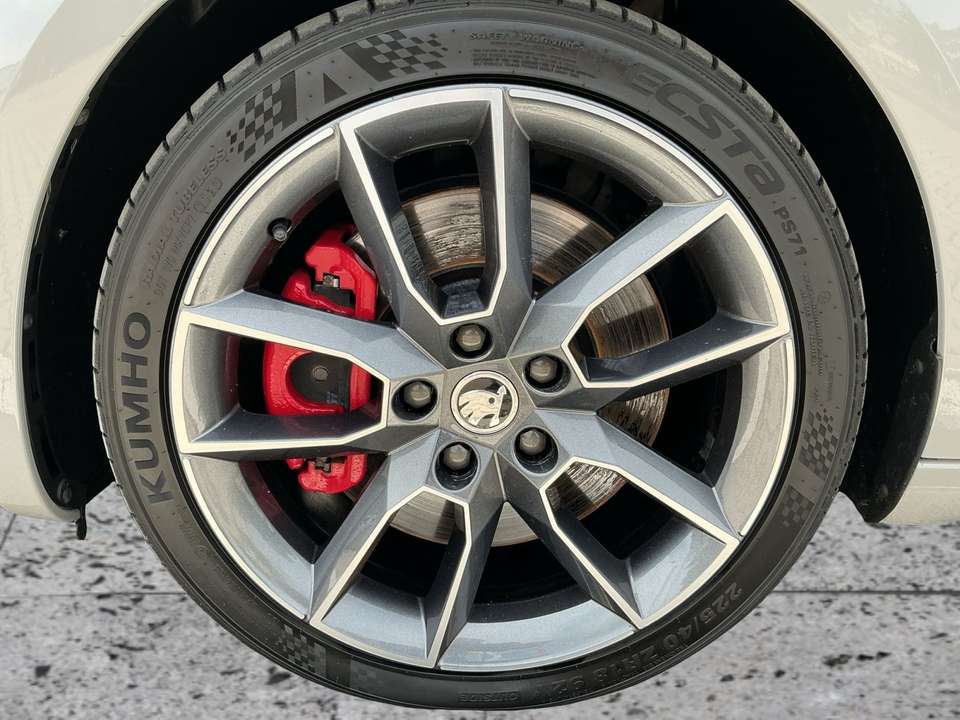 Skoda Octavia - Imagem 8