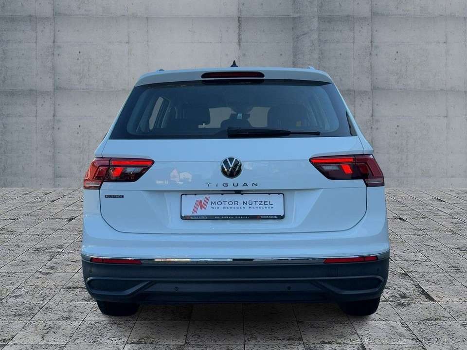 Volkswagen Tiguan Allspace - Imagem 5