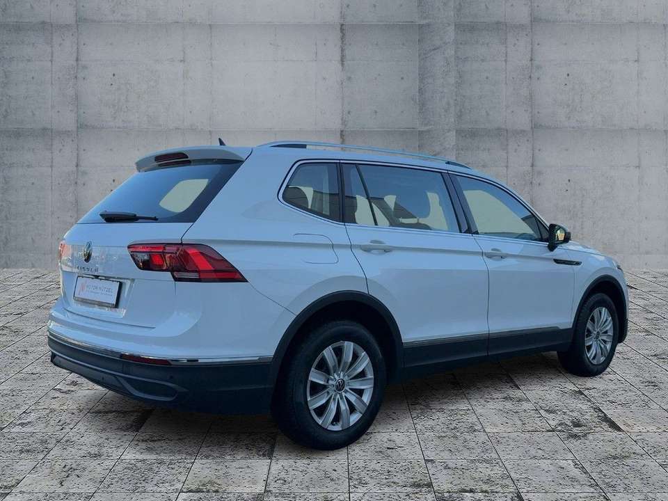 Volkswagen Tiguan Allspace - Imagem 6