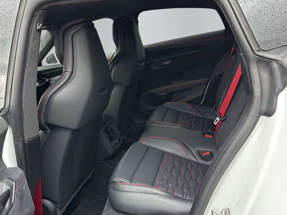 Audi RS e-tron GT - Imagem 9