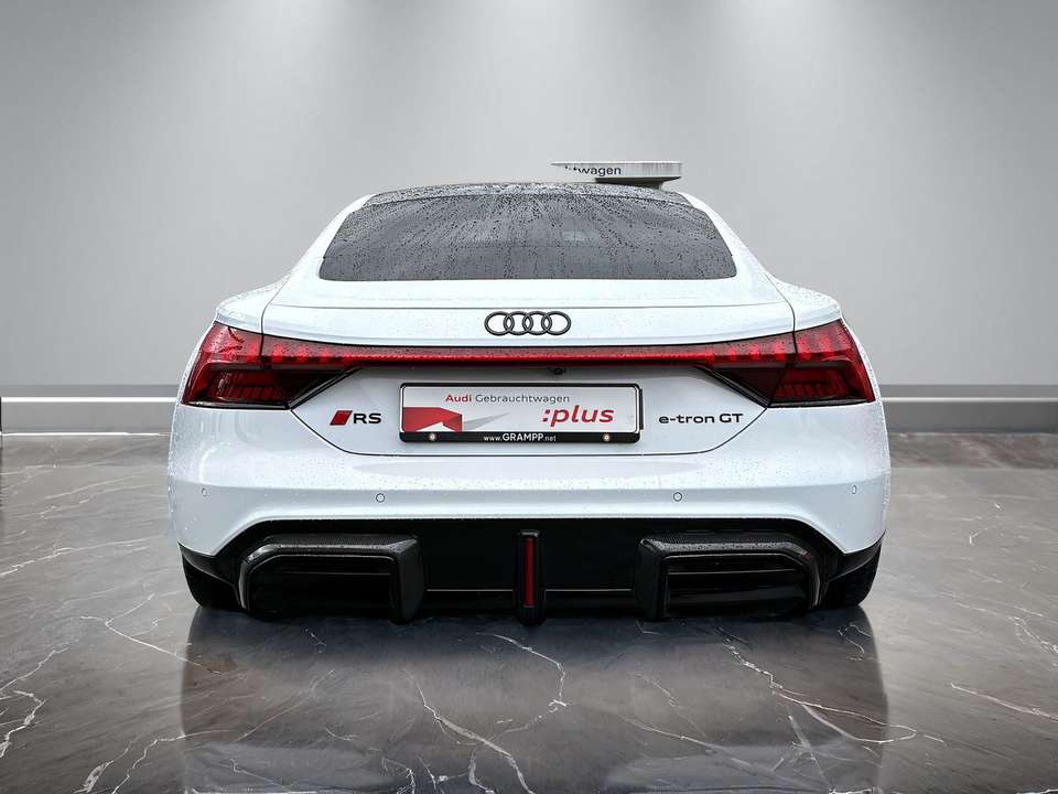 Audi RS e-tron GT - Imagem 10