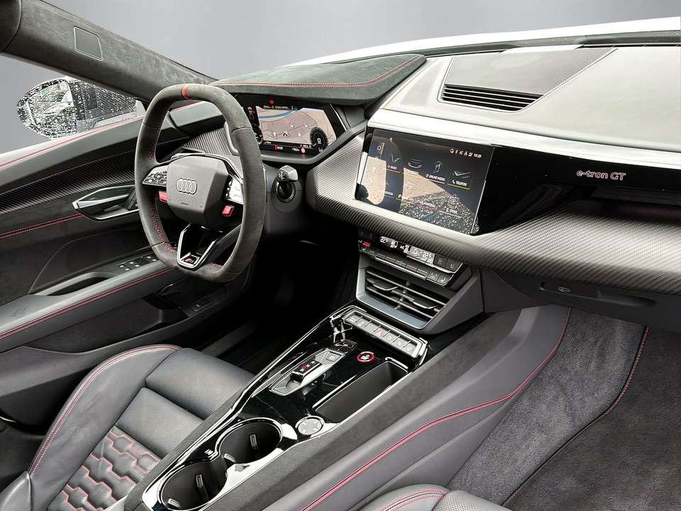 Audi RS e-tron GT - Imagem 13