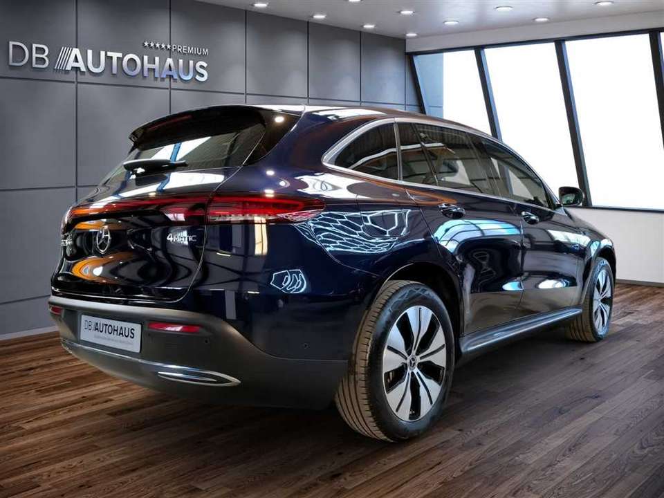 Mercedes-Benz EQC 400 - Imagem 4