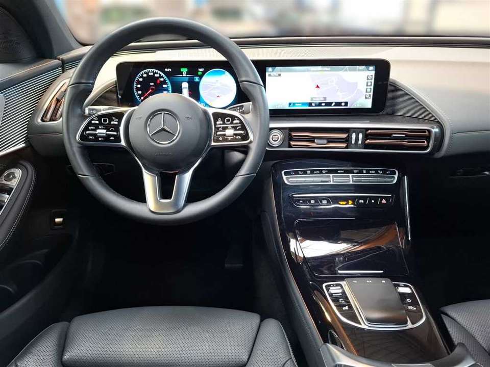Mercedes-Benz EQC 400 - Imagem 10