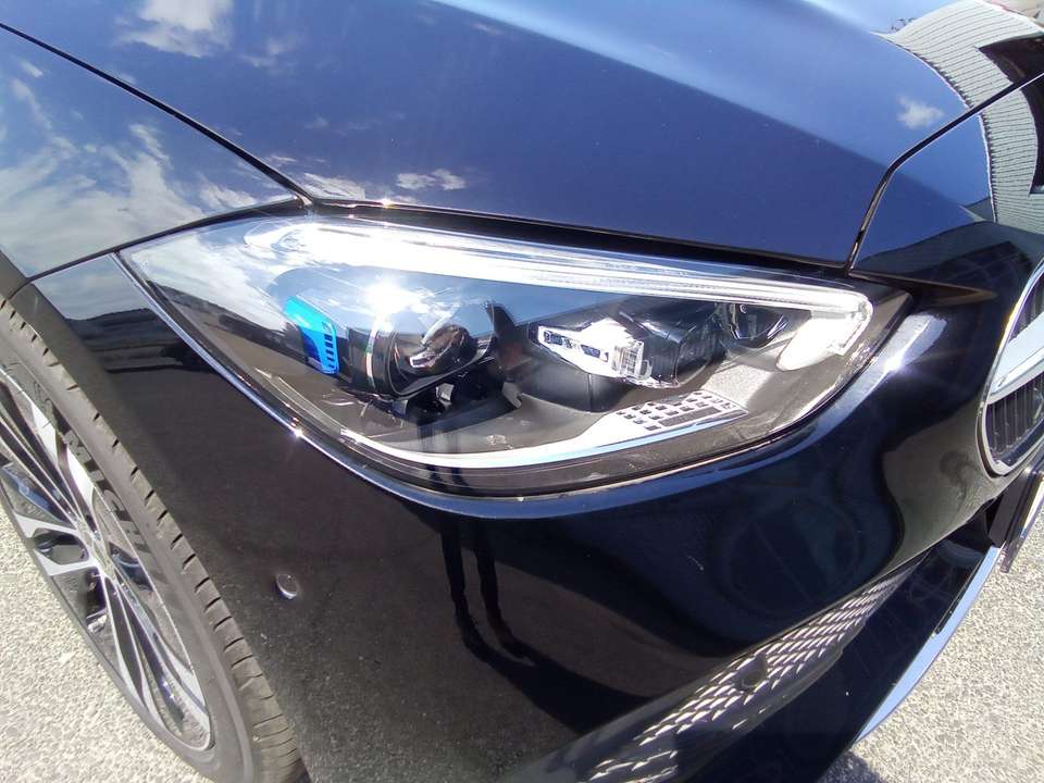 Mercedes-Benz C 300 - Imagem 10