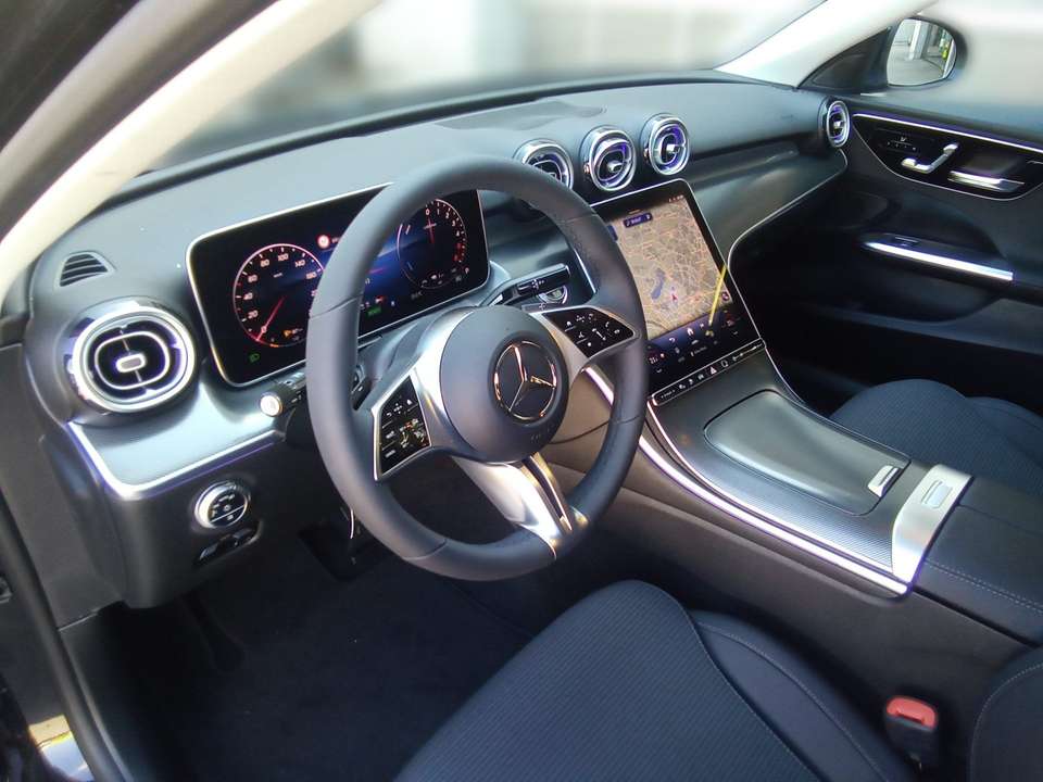 Mercedes-Benz C 300 - Imagem 11