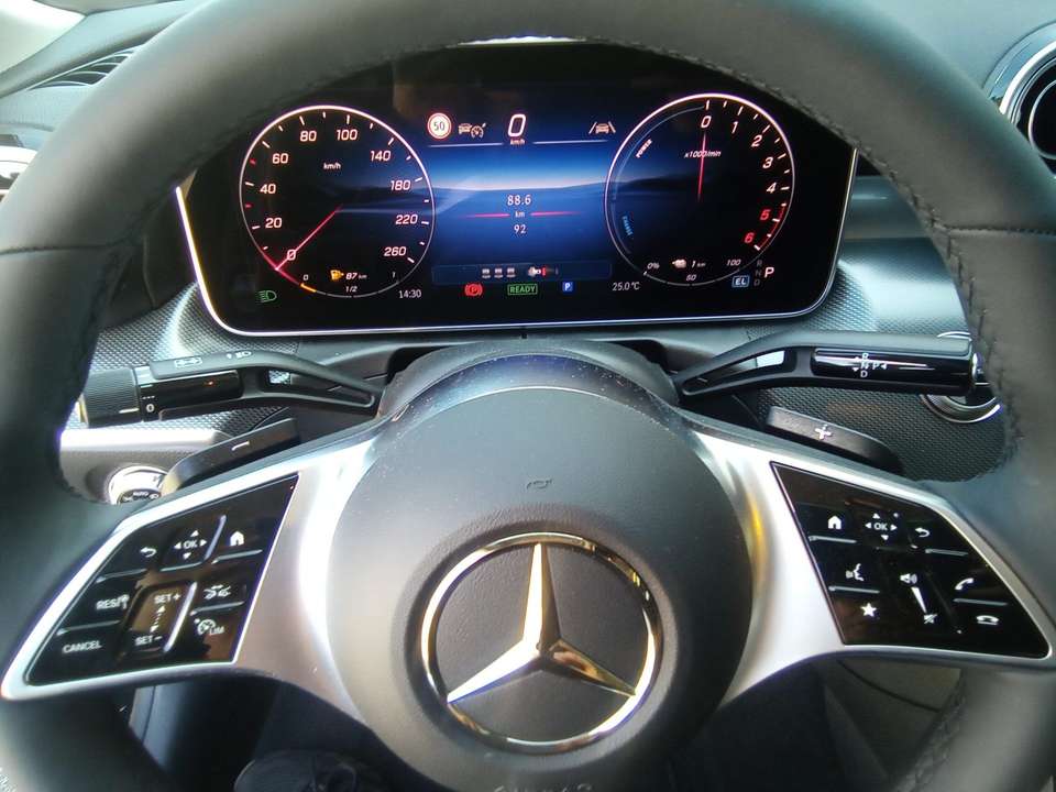 Mercedes-Benz C 300 - Imagem 12