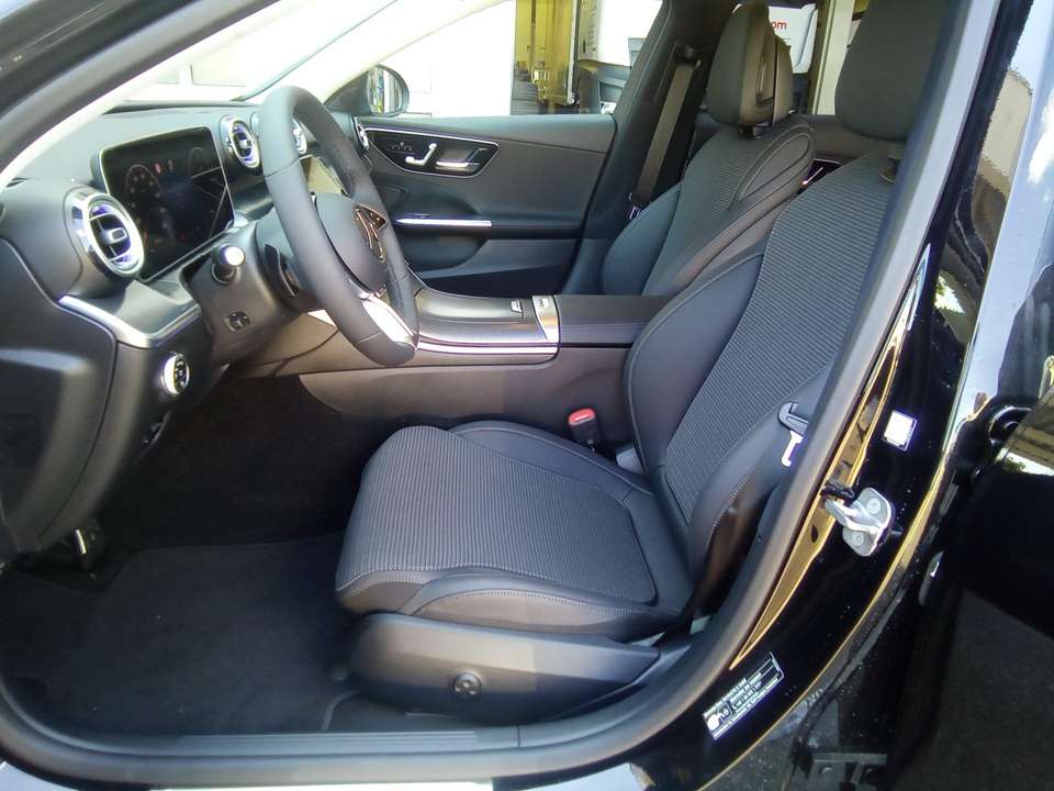 Mercedes-Benz C 300 - Imagem 15