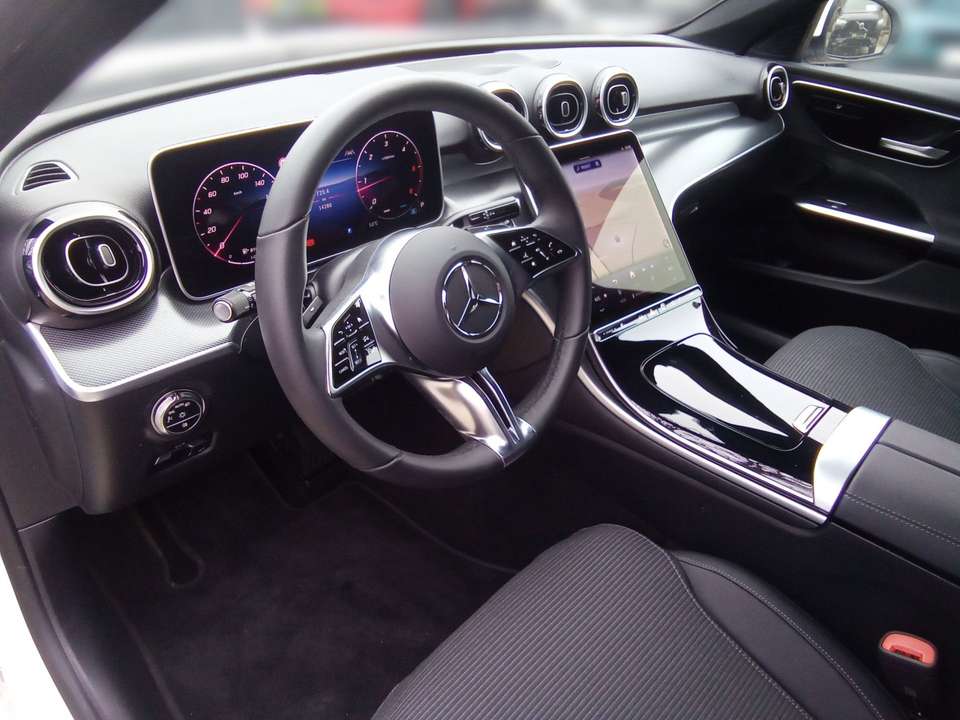 Mercedes-Benz C 200 - Imagem 11