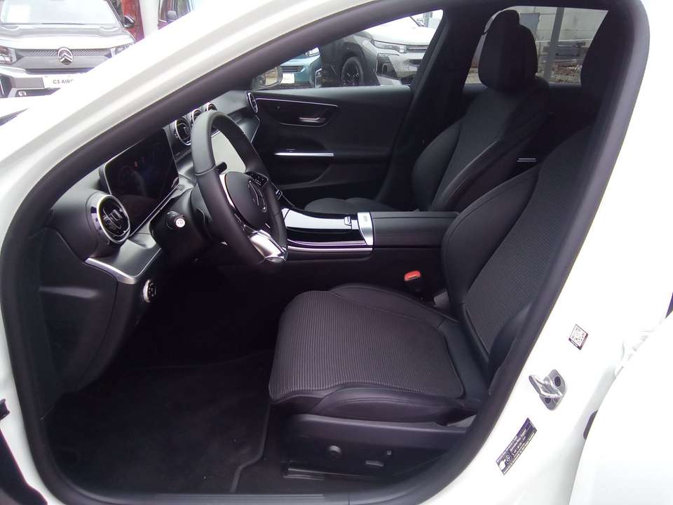 Mercedes-Benz C 200 - Imagem 15