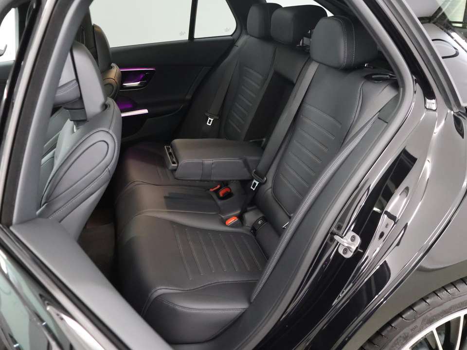 Mercedes-Benz C 180 - Imagem 11